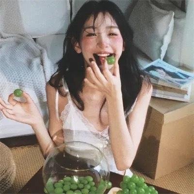 唇彩间谍