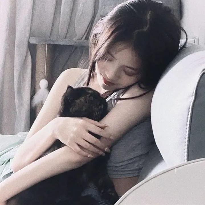 深郁之蓝